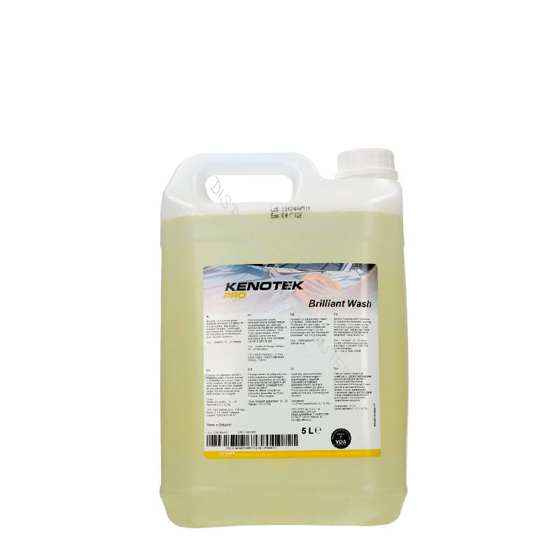 Kenotek Pro Briljant Wash tijdens het wassen van een auto